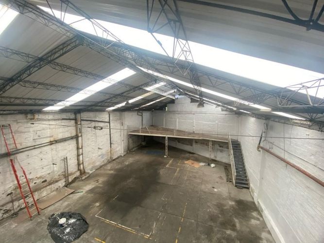 Bodega en venta en Los Naranjos, Itagüí, 1370 m² · foto 7 de 10