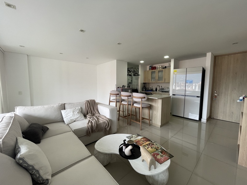 Apartamento en venta en El Esmeraldal, Envigado · foto 2 de 16