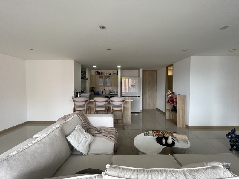 Apartamento en venta en El Esmeraldal, Envigado · foto 3 de 16