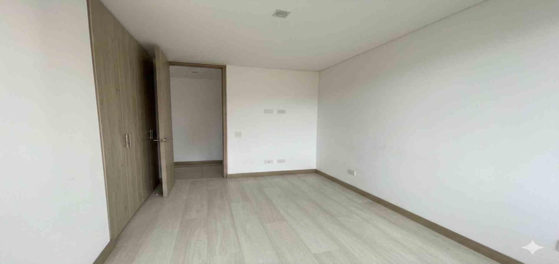 Apartamento en venta en El Esmeraldal, Envigado · foto 8 de 16