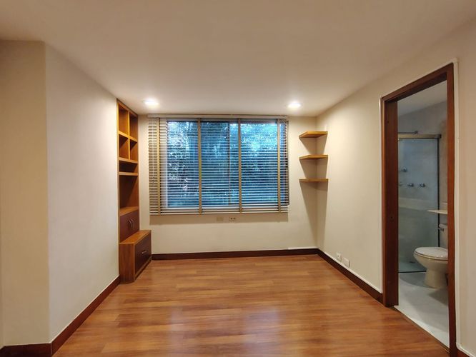 Apartamento de 3 alcobas en arriendo en El Poblado, Medellín, 197 m² · foto 14 de 19