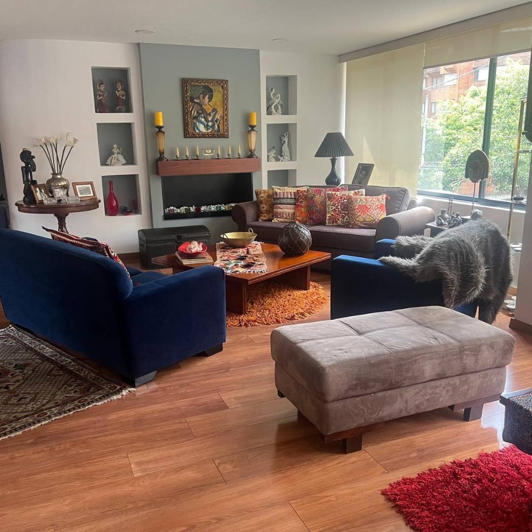 Apartamento en venta en La Carolina, Bogotá · foto 2 de 12