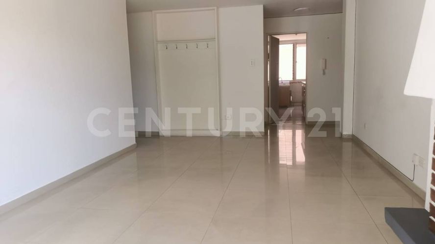 Apartamento de 3 alcobas en venta en Santa Ana Oriental, Bogotá, 83 m² · foto 2 de 24