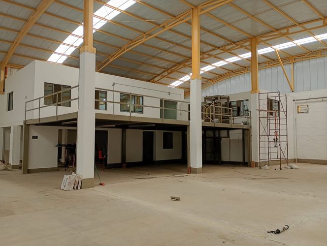 Bodega en arriendo en Los Naranjos, Itagüí, 970 m² · foto 5 de 11