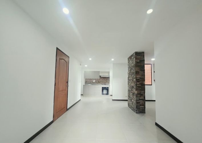 Apartamento de 3 alcobas en arriendo en Belén, Medellín, 70 m² · foto 6 de 19