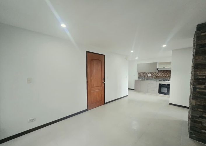 Apartamento de 3 alcobas en arriendo en Belén, Medellín, 70 m² · foto 4 de 19