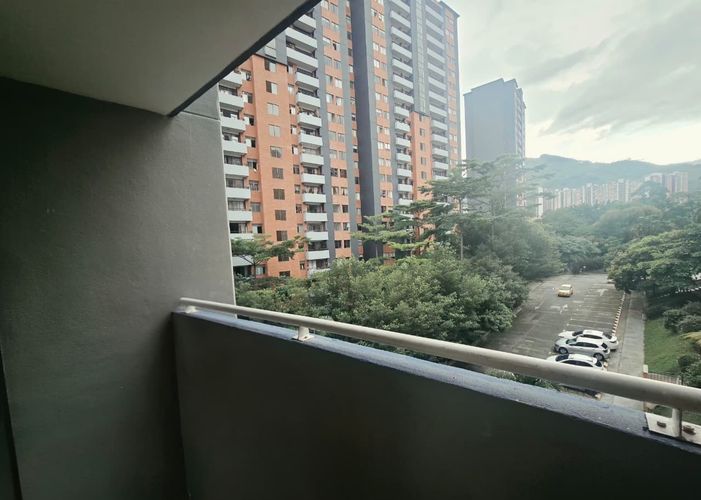 Apartamento de 3 alcobas en arriendo en Belén, Medellín, 70 m² · foto 18 de 19