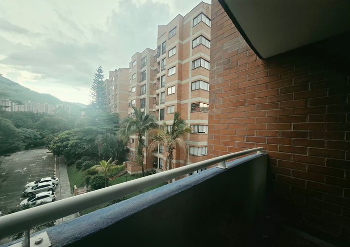 Apartamento de 3 alcobas en arriendo en Belén, Medellín, 70 m² · foto 13 de 19