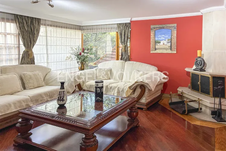 Casa en venta en Gratamira, Bogotá · foto 2 de 22