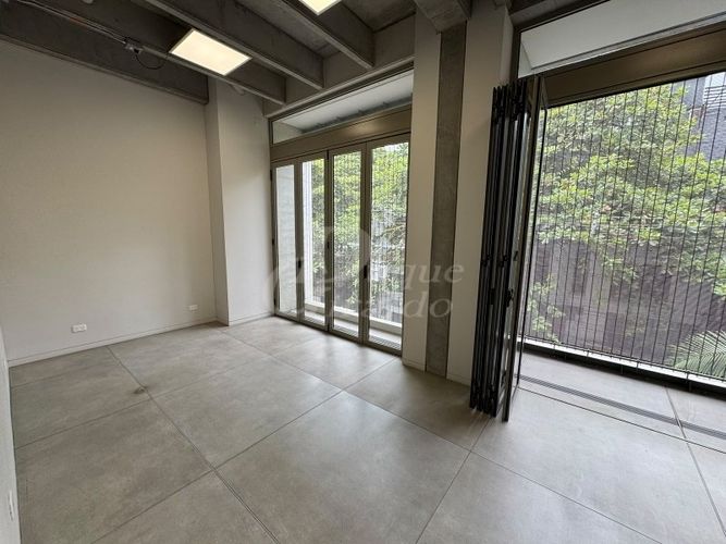 Oficina en arriendo en El Poblado, Medellín, 122 m² · foto 3 de 6