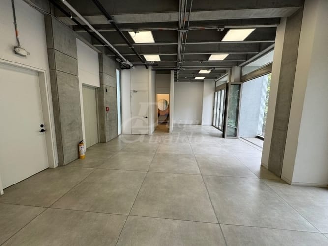 Oficina en arriendo en El Poblado, Medellín, 122 m² · foto 6 de 6
