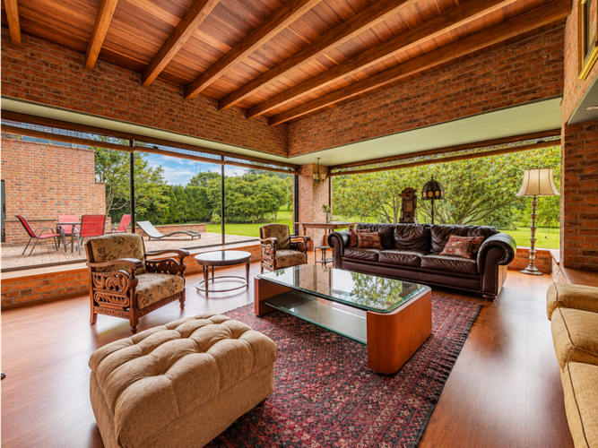 Casa de 3 alcobas en venta en Aposentos, Sopó, 250 m² · foto 2 de 15