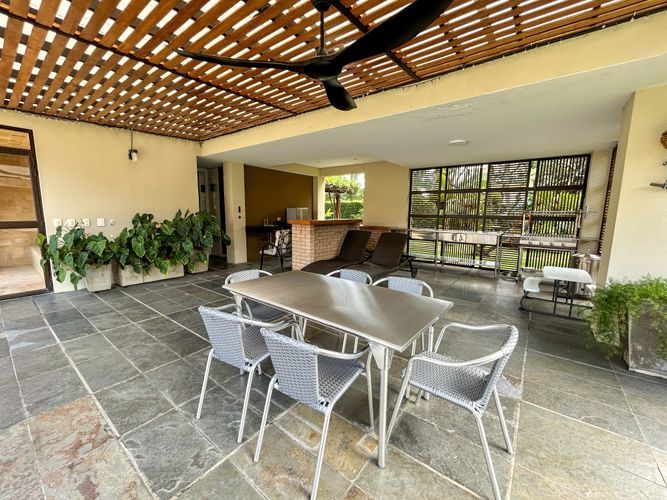Casa de 5 alcobas en venta en Alfaguara, Jamundí, 980 m² · foto 13 de 24