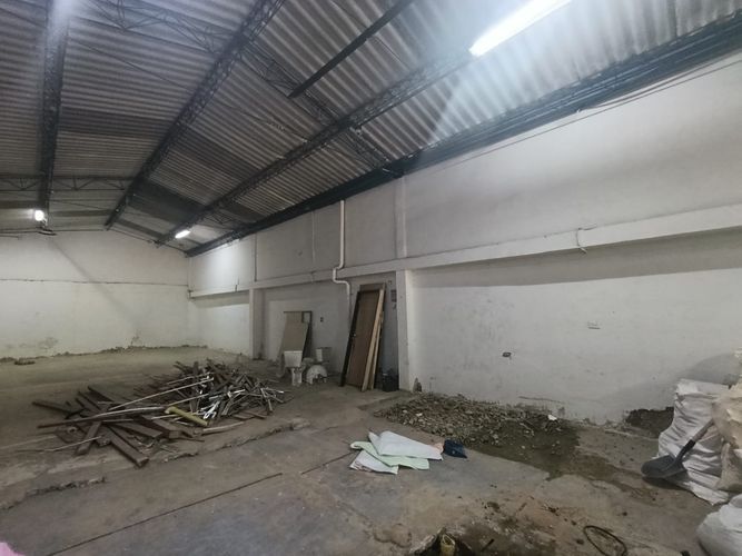 Bodega en arriendo en Cristo Rey, Medellín, 210 m² · foto 15 de 16