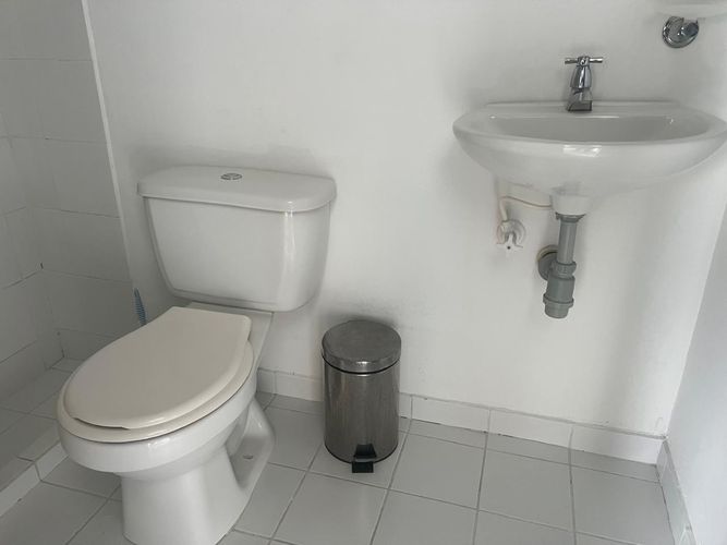Oficina en arriendo en La Esmeralda, Itagüí, 200 m² · foto 11 de 20