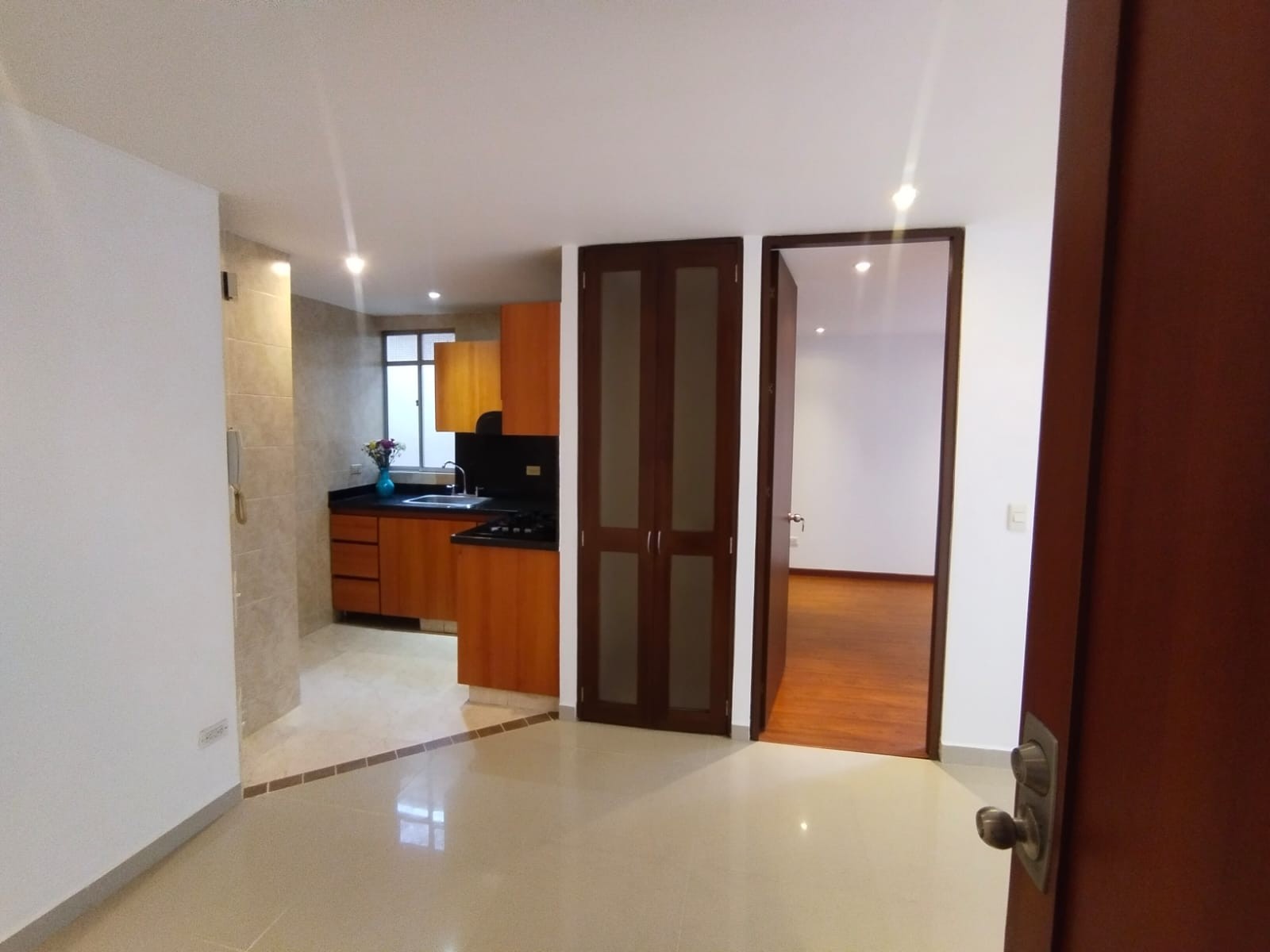Apartamento en venta en Santa Barbara Oriental, Bogotá · foto 3 de 6
