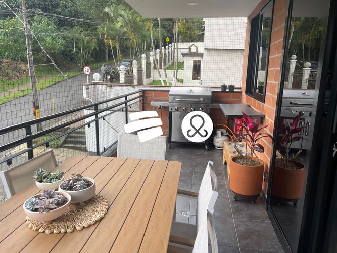 Apartamento de 3 alcobas en venta en El Poblado, Medellín, 150 m² · foto 8 de 20