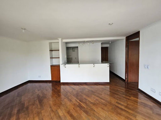 1BR Apartment in El Poblado (55 m²)