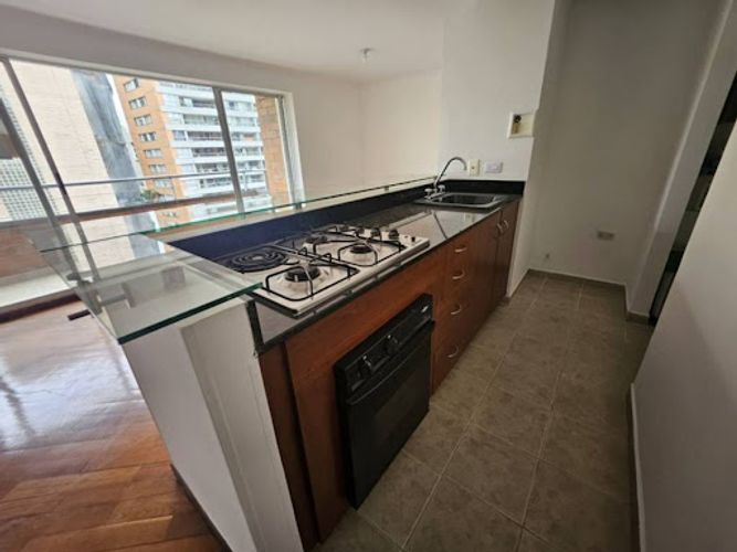 Apartaestudio en arriendo en Las Lomas, Medellín, 55 m² · foto 6 de 17