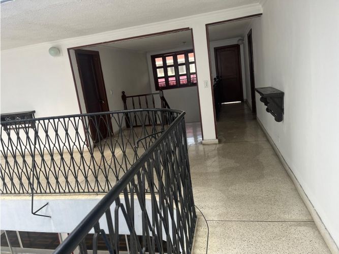 Apartamento de 4 alcobas en venta en Santa Teresita, Cali, 700 m² · foto 21 de 24