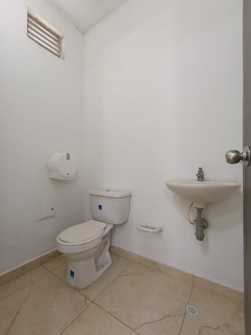 Local en arriendo en Arboretto Conjunto Residencial, Villa del Rosario, 24 m² · foto 3 de 3
