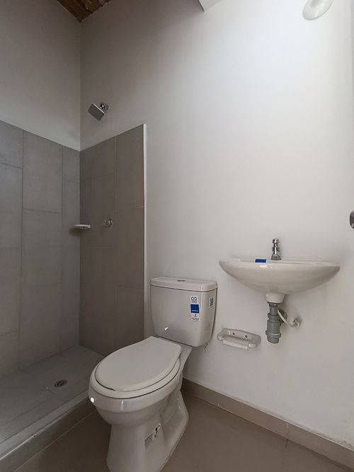Casa de 3 alcobas en arriendo en La Floresta, Los Patios, 60 m² · foto 5 de 9
