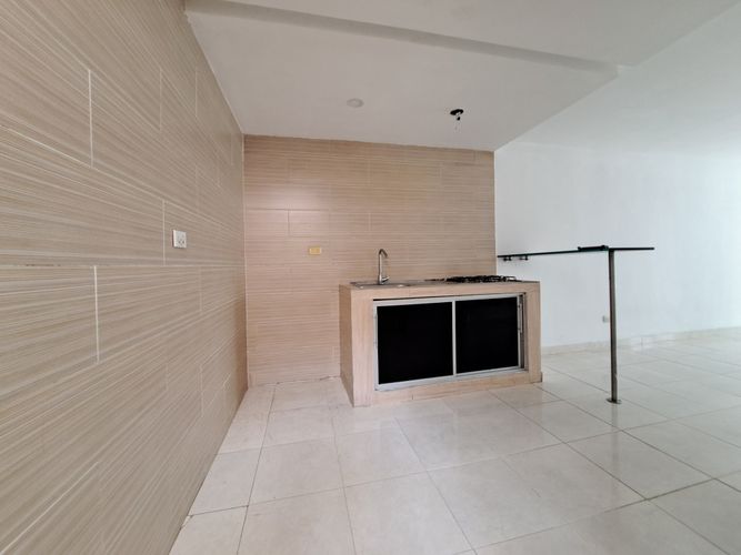 Casa de 3 alcobas en arriendo en Conjunto Cerrado Firenze, Villa del Rosario, 80 m² · foto 2 de 15