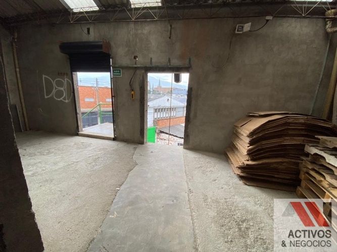 Bodega en arriendo en Colombia, Medellín, 1380 m² · foto 6 de 17