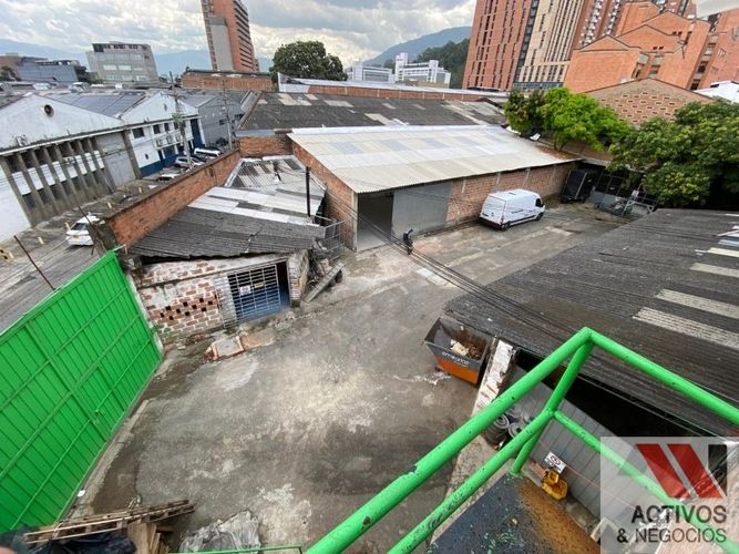 Bodega en arriendo en Colombia, Medellín, 1380 m² · foto 8 de 17