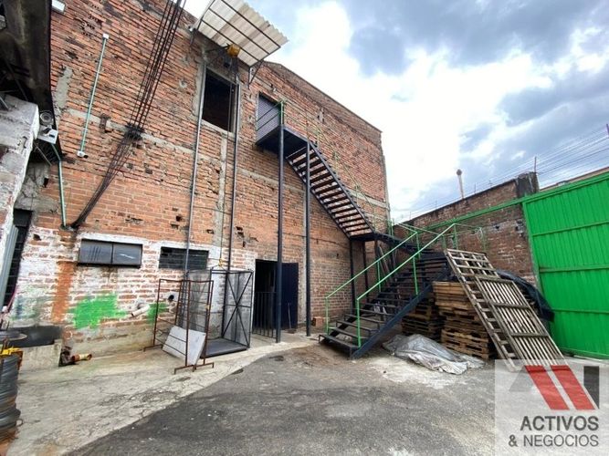 Bodega en arriendo en Colombia, Medellín, 1380 m² · foto 10 de 17