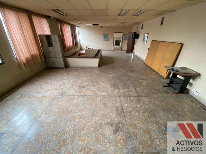 Bodega en arriendo en Colombia, Medellín, 1380 m² · foto 13 de 17