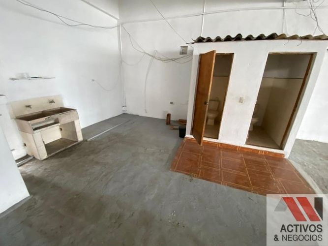 Bodega en arriendo en Colombia, Medellín, 1380 m² · foto 14 de 17