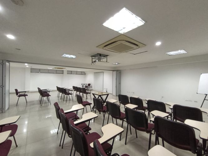 Oficina en arriendo en Latino, Cúcuta, 106 m² · foto 2 de 2
