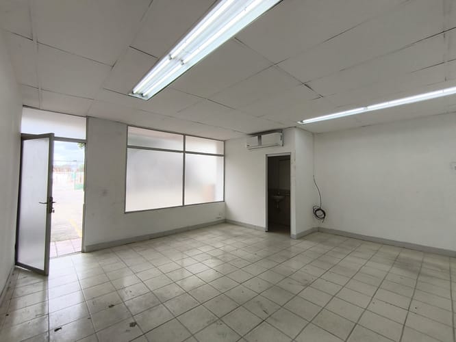 Oficina en arriendo en Zona Industrial Comuna 5, Cúcuta, 30 m² · foto 2 de 4