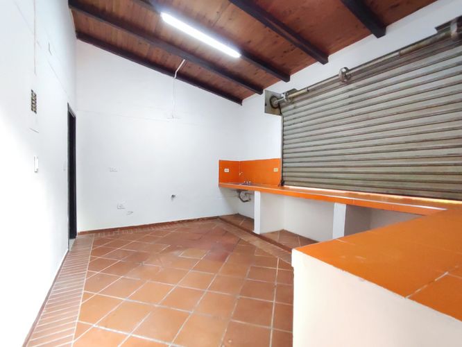 Local en arriendo en Quinta Oriental, Villa del Rosario, 25 m² · foto 3 de 5