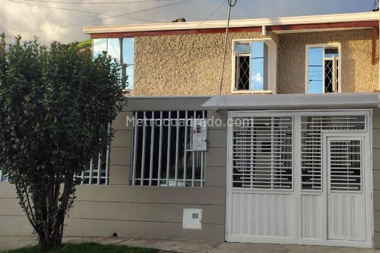 Casa de 4 alcobas en venta en Villa Javier, Bogotá, 143 m² · foto 9 de 17