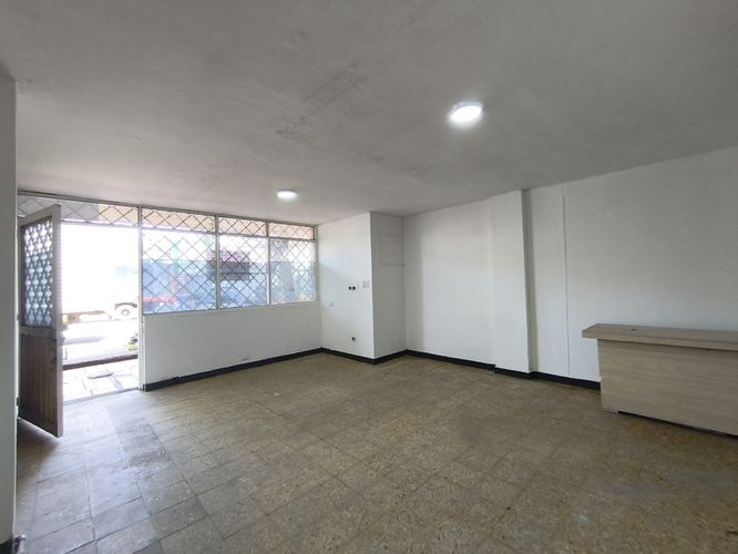 Oficina en arriendo en Zona Industrial Comuna 5, Cúcuta, 33 m² · foto 2 de 4