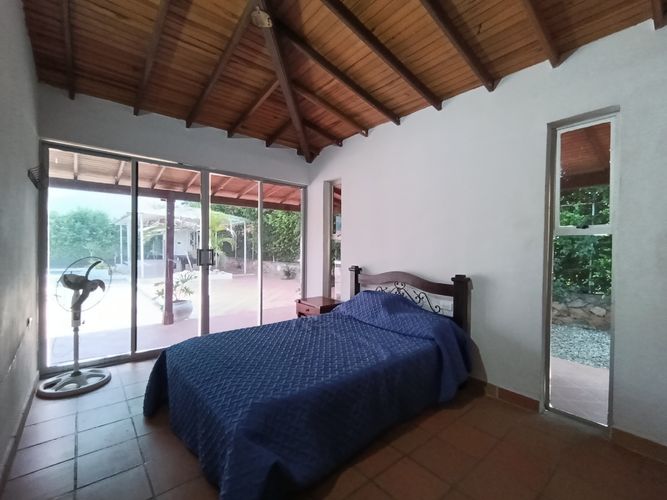 Casa de 4 alcobas en arriendo en California, Los Patios, 400 m² · foto 5 de 18