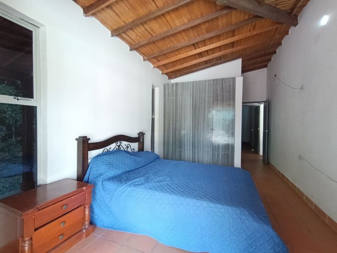 Casa de 4 alcobas en arriendo en California, Los Patios, 400 m² · foto 6 de 18
