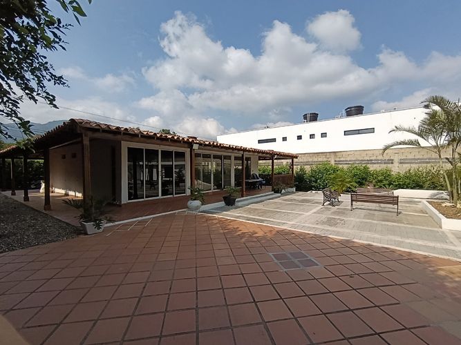 Casa de 4 alcobas en arriendo en California, Los Patios, 400 m² · foto 11 de 18