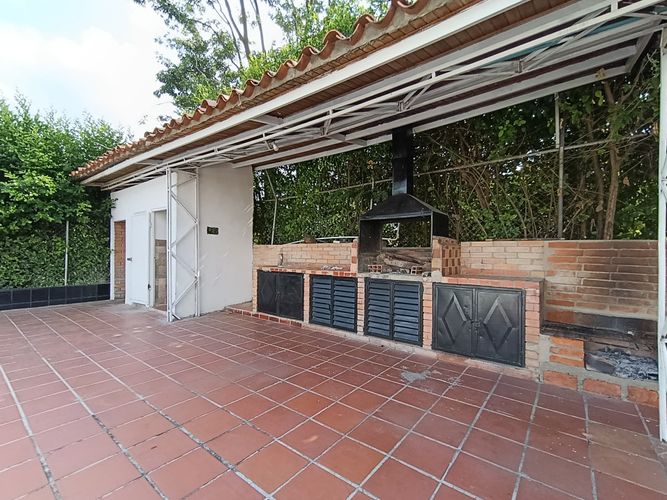 Casa de 4 alcobas en arriendo en California, Los Patios, 400 m² · foto 13 de 18
