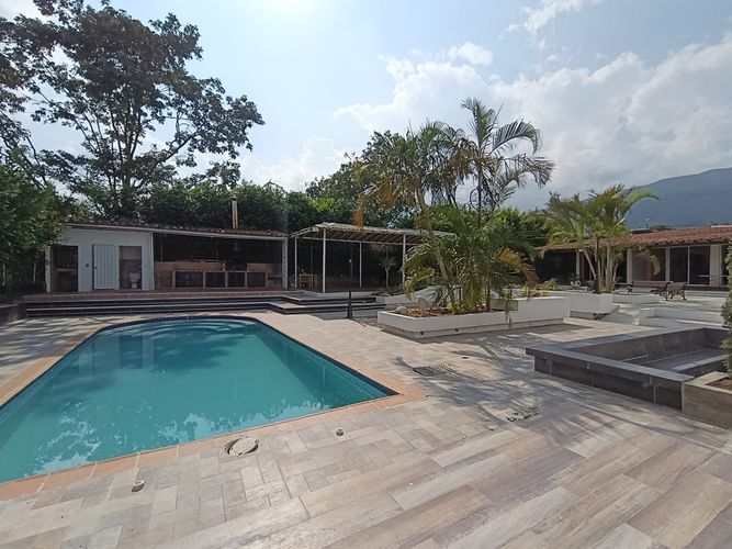 Casa de 4 alcobas en arriendo en California, Los Patios, 400 m² · foto 14 de 18