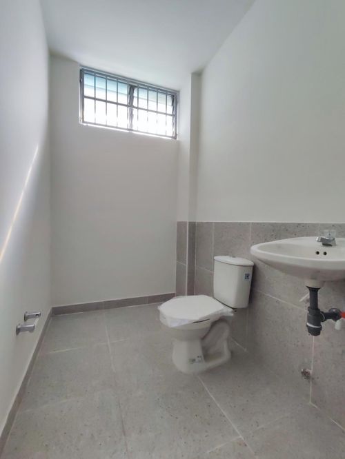 Oficina en arriendo en La Playa, Cúcuta, 110 m² · foto 3 de 8