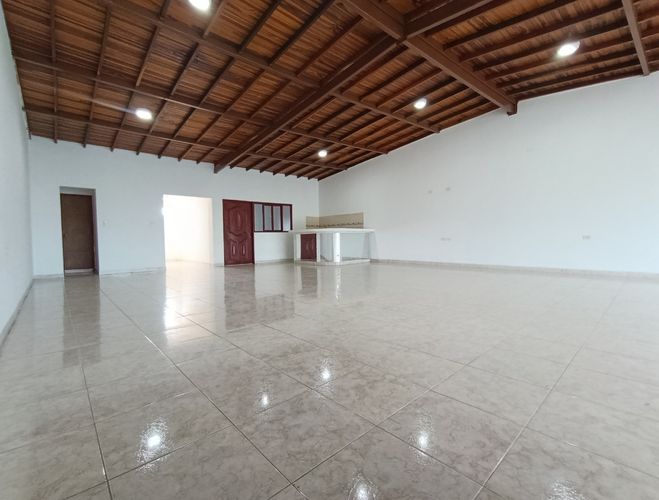 Local en arriendo en Atalaya, Cúcuta, 192 m² · foto 2 de 13