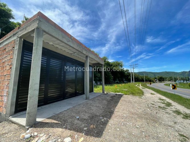Casa de 2 alcobas en venta en Oriente, Girardot, 70 m² · foto 21 de 24