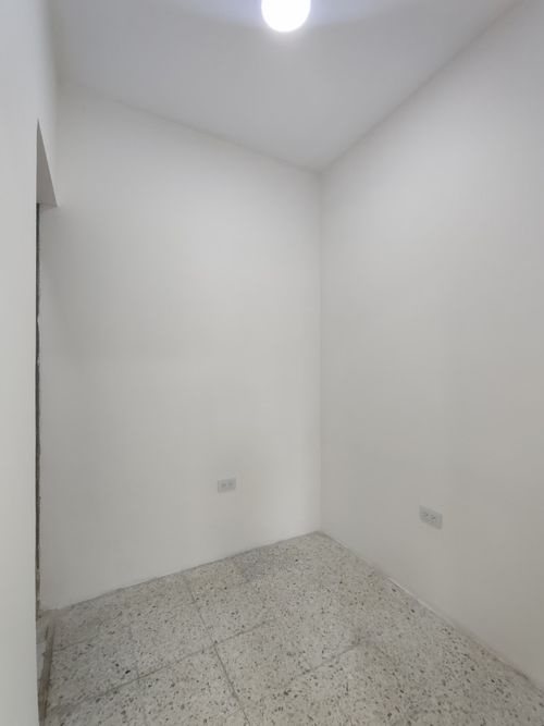 Local en arriendo en Lleras Restrepo, Cúcuta, 22 m² · foto 2 de 3