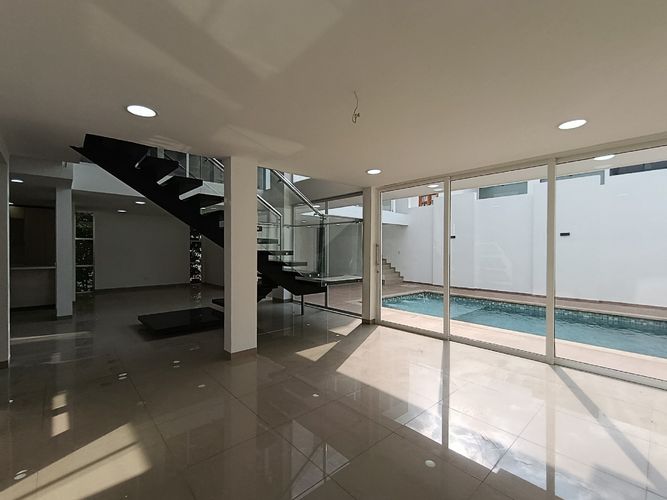 Casa de 4 alcobas en venta en Los Trapiches, Villa del Rosario, 350 m² · foto 2 de 21