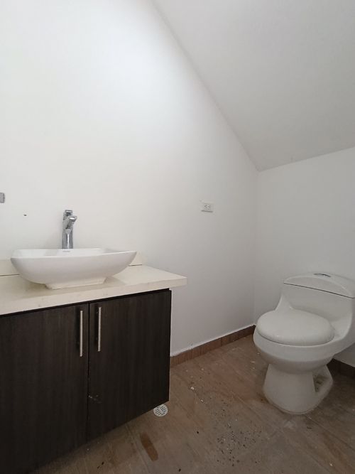 Casa de 4 alcobas en venta en Los Trapiches, Villa del Rosario, 350 m² · foto 15 de 21