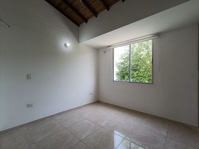 Casa de 3 alcobas en venta en Lomitas, Villa del Rosario, 140 m² · foto 6 de 23