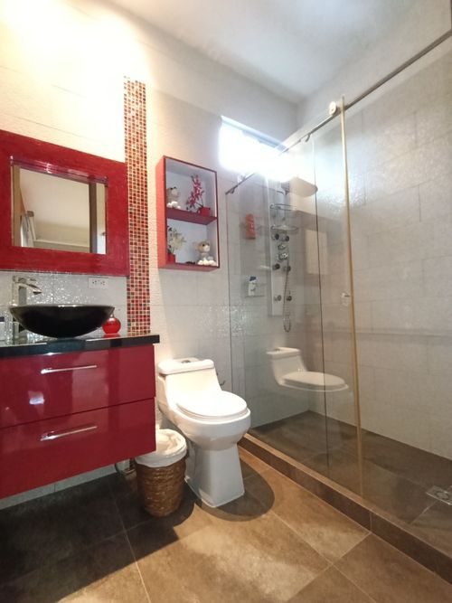 Casa de 4 alcobas en venta en California, Los Patios, 300 m² · foto 6 de 19
